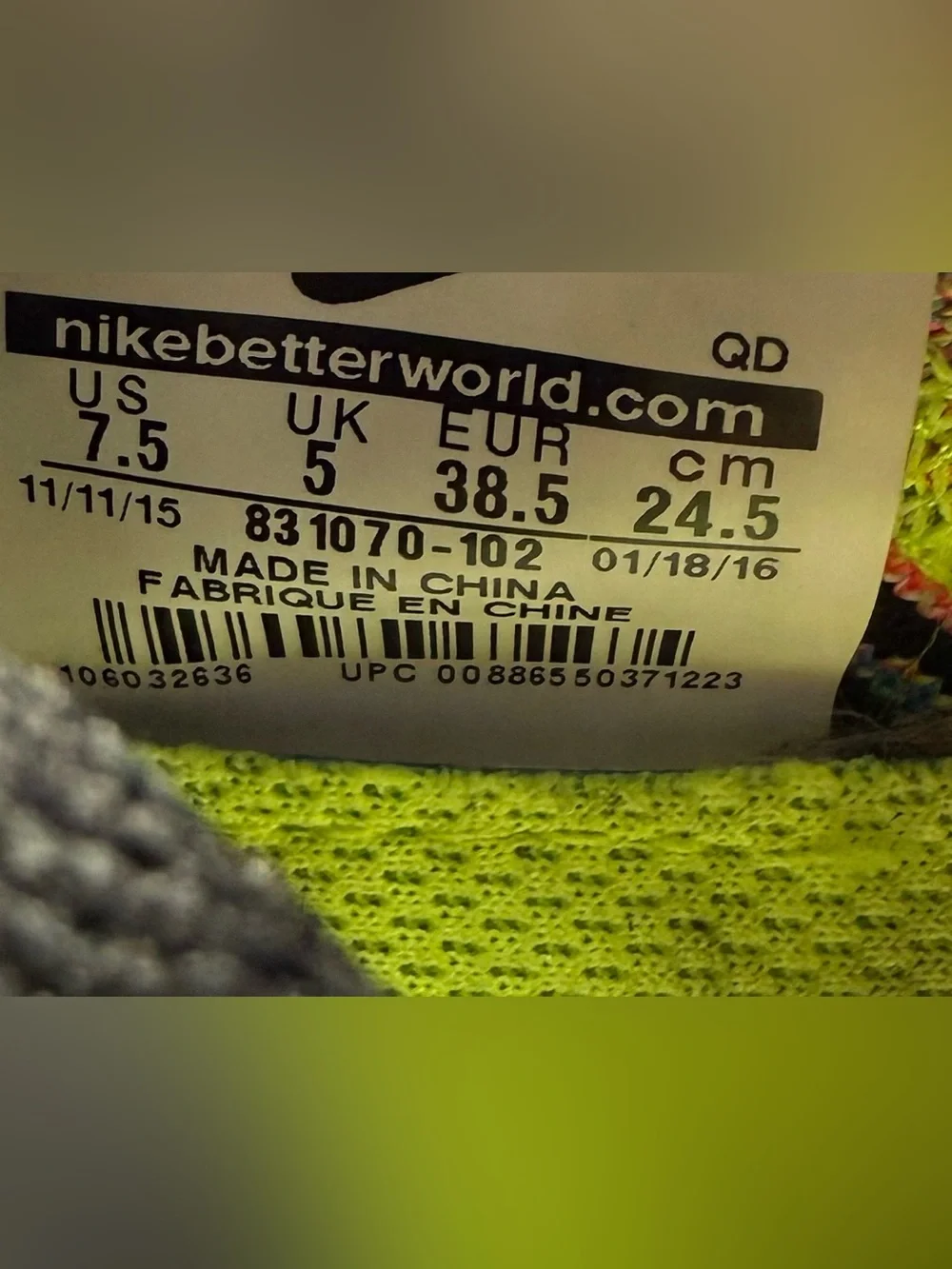 Nike Free Rn Flyknit Womens Size 7.5 Shoes Multicolor Athletic Sneakers